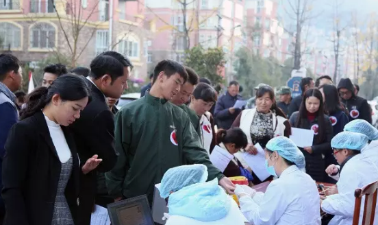 “捐獻可再生的血液，挽救不可再生的生命”——恒益集團開展無償獻血活動